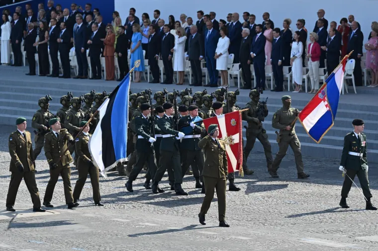 Kakva vojna sila u Parizu! Posebno su moćni hrvatski specijalci, pogledajte ove prizore