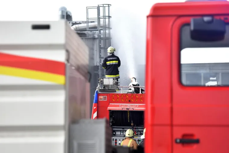 Stravični prizori iz Pribislavca: S ogromnom vatrenom stihijom borilo se 120 vatrogasaca!
