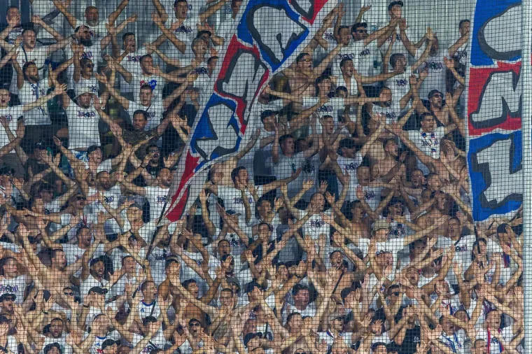 Je l' se to igralo u Slovačkoj ili u Splitu? Pogledajte kako je Torcida okupirala Žilinu