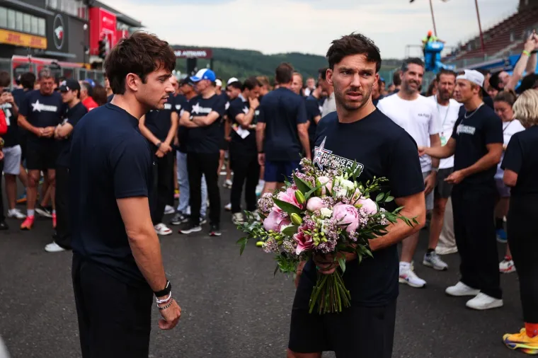 Zvijezde F1 položile cvijeće za poginulog kolegu: Pogledajte tko je do&scaron;ao