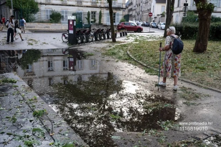 &Scaron;to je ovo!?! Poharalo ih je žestoko nevrijeme, poginule dvije osobe