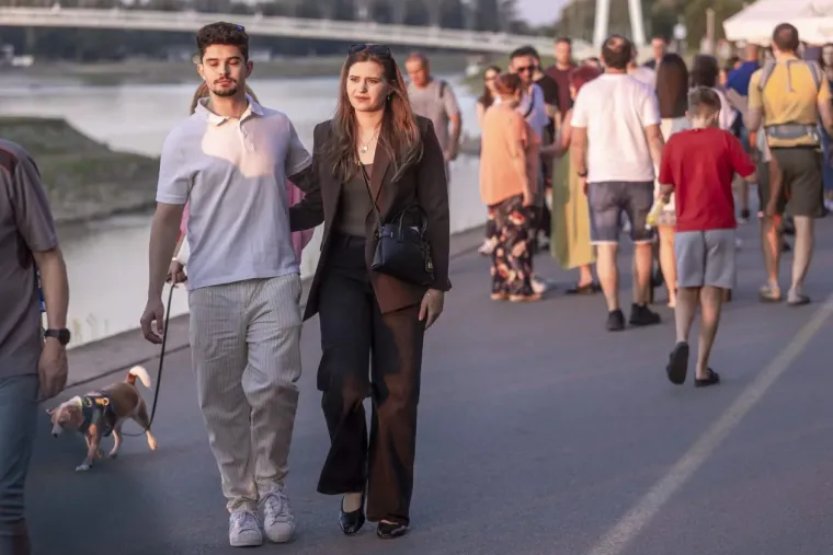Promenada je vrvjela ljudima, a među legicama je i ovaj put bilo te&scaron;ko izabrati najljep&scaron;u