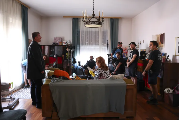 Luka Pero&scaron; kakvog nemamo priliku često vidjeti: Pogledajte atmosferu sa seta hit serije 'IQ 160'