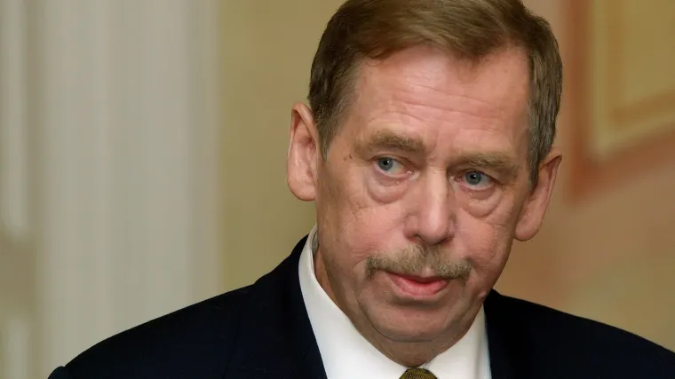 Operiran Vaclav Havel (72)