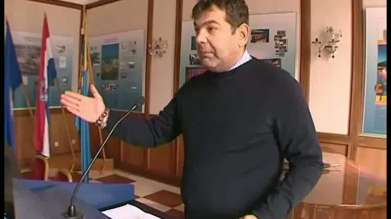 Hvar: Odgođena odluka o referendumu