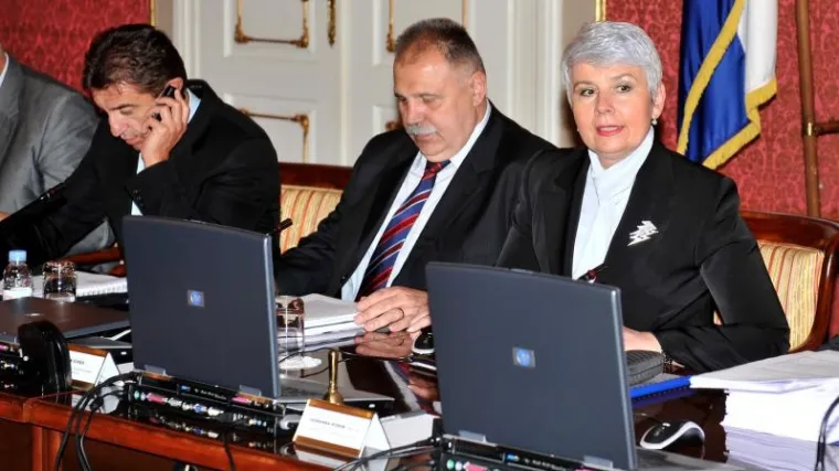 Kosor najavila povišicu, najviše menadžerima