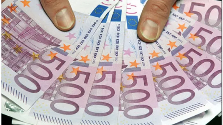 Europa se mobilizirala da spasi euro