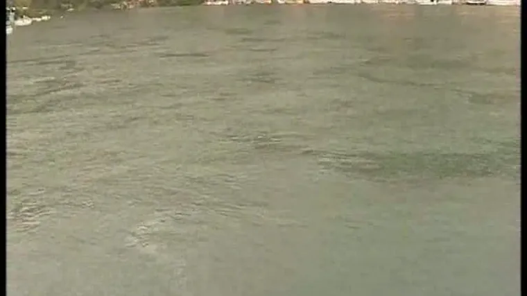 Cetina i plima potopili Omiš
