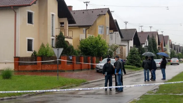 Preživjeli sin razriješit će obiteljsku tragediju