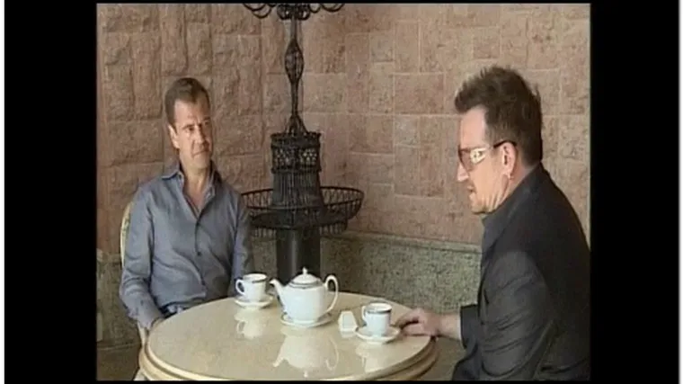 Bono Vox na čajanki kod Medvedeva