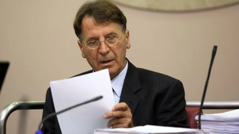 'Vaša ekonomska politika je tvrdoglava kao Hitler kod Staljingrada'