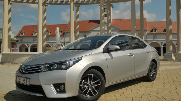 Vozili smo novu Toyotu Corollu: Legenda živi
