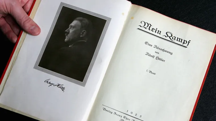Za 65.000 dolara kupio 'Mein Kampf' s Hitlerovim potpisom