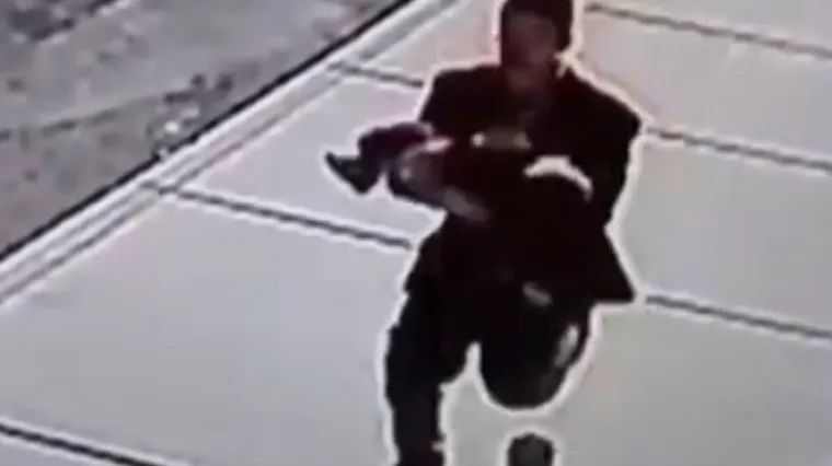 Pokušao ukrasti dvogodišnjaka u parku usred bijela dana