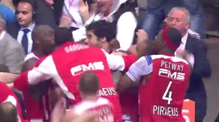 Olympiakos u dramatičnom dvoboju sa zvukom sirene izborio Final Four
