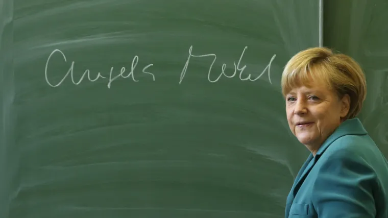 U igri Merkel, Papa, UNHCR...