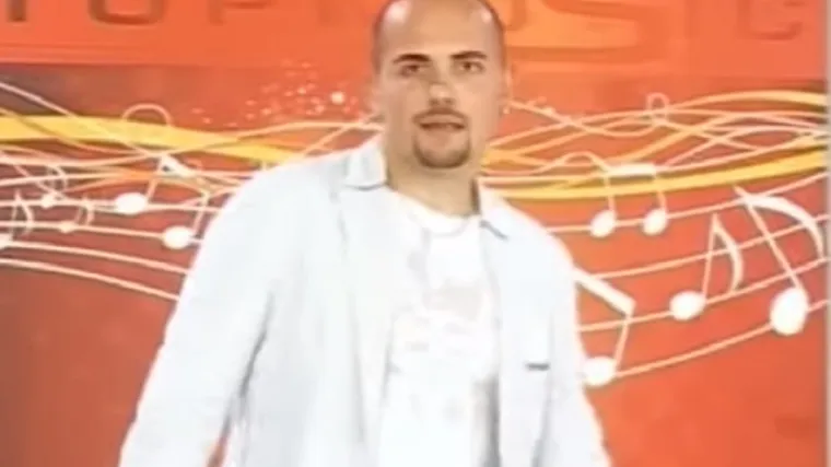 Vodičanin ugostio Drakulu, a on mu uzeo karticu i kupio si narukvicu