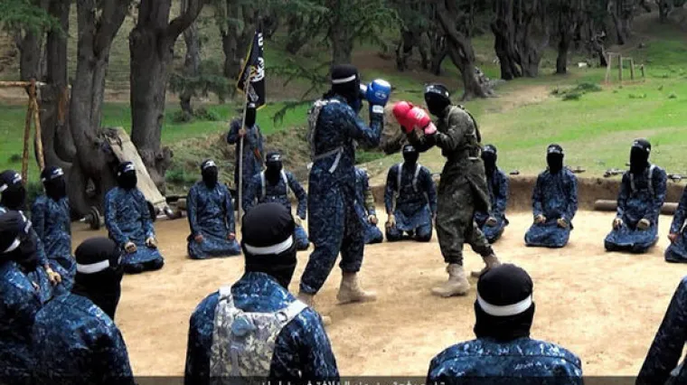 Šokantne fotografije iz ISIS-ovog kampa za obuku novih džihadista