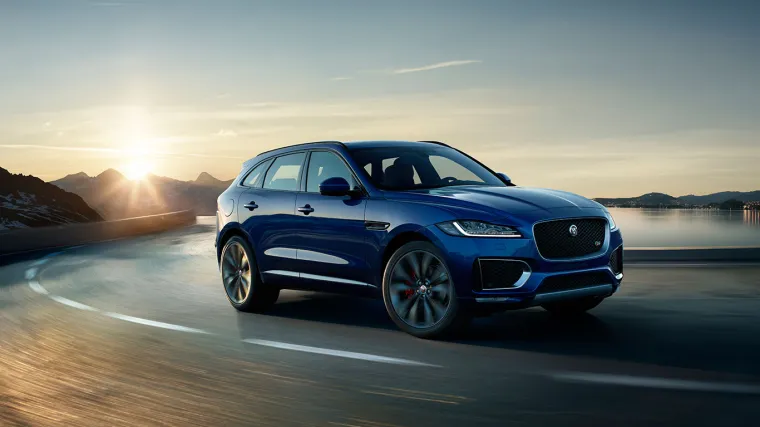 Jaguar F-Pace privlači poglede gdje god stigne
