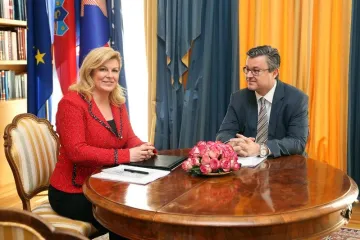 Premijer i predsjednica razgovarat će o smjenama, a Karamarko i Petrov o podjeli funkcija, svijet brine opasni virus