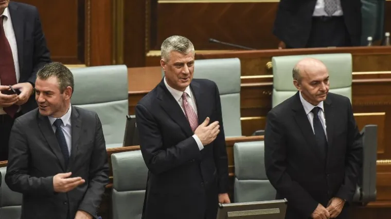 Thaci izabran na maratonskoj sjednici, dvaput prekinutoj zbog bačenog suzavca
