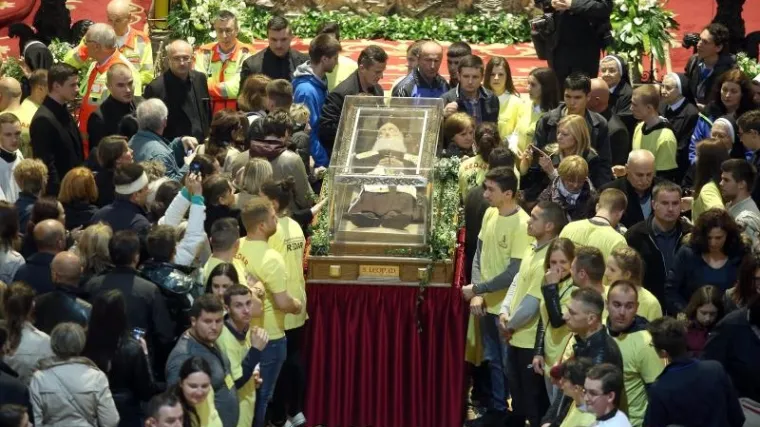 Mnoštvo vjernika ispratilo svetog sv. Leopolda Mandića