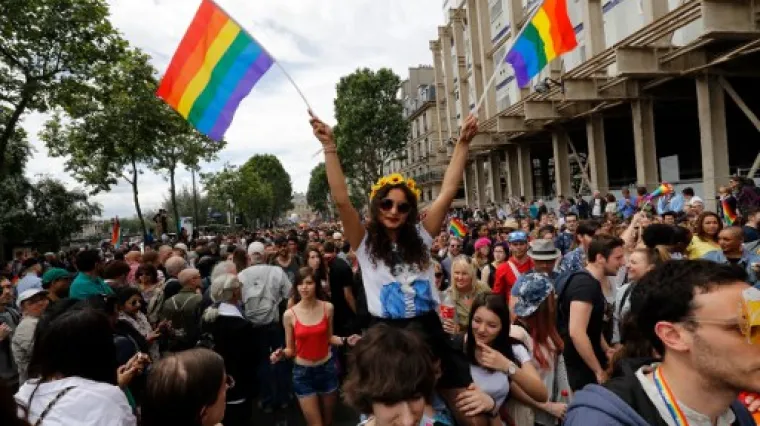 U Pariz u održan Gay Pride uz velike sigurnosne mjere zbog Orlanda