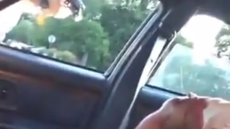Uživo prenosila kako je policajac izrešetao njezinog dečka kad je posegnuo za vozačkom!