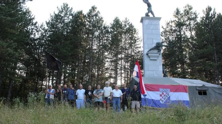 'Policija štiti sljedbenike poraženih ustaških ideologija'
