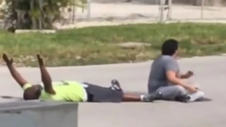 Policajac pucao u tamnoputog, nenaoružanog muškarca, asistenta autističnog mladića!