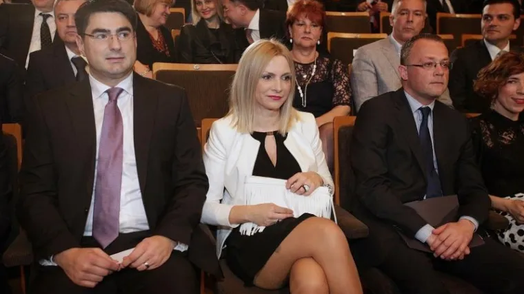 'Koalicija HDZ-a i Mosta guši medijske slobode, pogledajte samo što se zbiva na HRT-u'