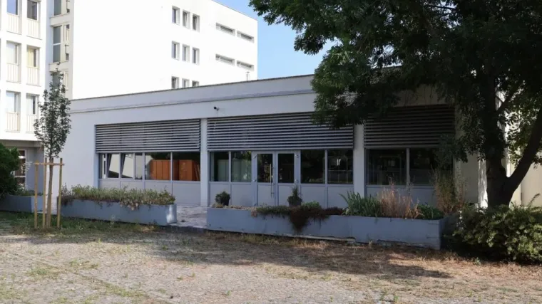 Dječak teško opekao dlanove na nezaštićenom vrelom šahtu