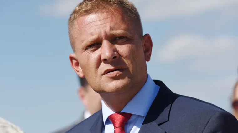 Twitter gori od šala na račun Beljaka i HDZ-a: 'Što će Andrej sa svim tim rukama? Oporba kakvu niste vidjeli'