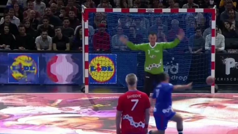 Pogledajte čudesni sedmerac francuske legende koji graniči s ludošću
