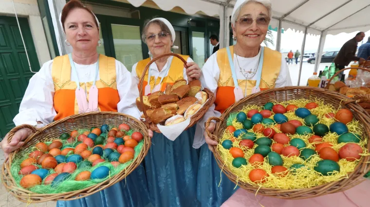 Tradicija, maštovita natjecanja i dobar obrok: evo kako Vodičani slave Uskrs