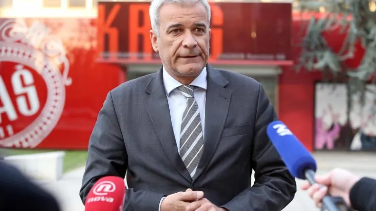 'Pozdrav iz reaktora! Jezgra se počela hladiti, stvari su pod kontrolom, krećemo s restrukturiranjem'