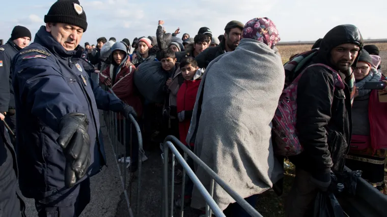 Srbija zatvara prihvatni centar za migrante na granici s Hrvatskom