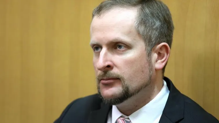 'Onaj tko podređuje odluke interesnim skupinama ne može drugačije postupiti'
