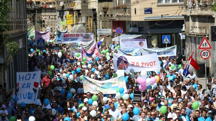 Mirela Holy o 'Hodu za život': 'Ne smeta ih brvno u njihovom oku, ali ih smeta trun u susjedovom?'