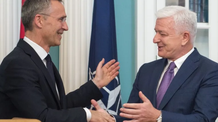 'Nikad se više o nama i našoj državi neće odlučivati iza naših leđa'
