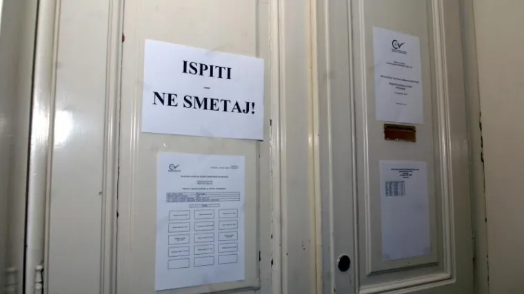 Prvi su na redu informatika i psihologija, objavljen i točan raspored za ostale predmete