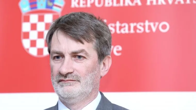 'HDZ još više dominira, HNS je duboko podijeljen, a s Mostom više ne želi ni ljevica'