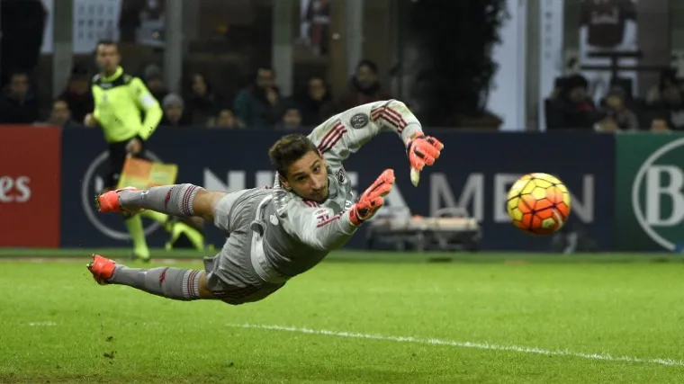 Donnarumma ostaje u Milanu, no to uključuje neke nevjerojatne brojke i - njegovog brata