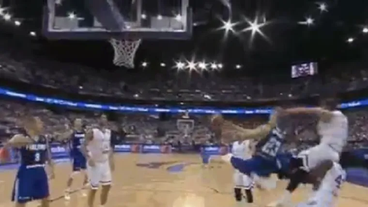 Otkriće EuroBasketa izluđivalo Grke, a onda su se gosti odlučili na prljavi potez