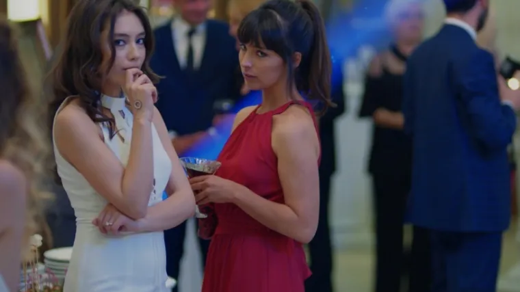 Dok je Ozan u zatvoru Nihan odlučuje saznati što to Zejnep skriva (Bit ćeš moja)