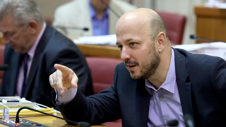 Nastavljena 5. sjednica Hrvatskog sabora, Maras: 'Vlada gospodina Plenkovića pretvara se u vladu novih poreza'