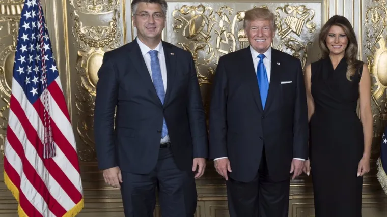 Tijekom posjeta SAD-u fotografirao se s Trumpom