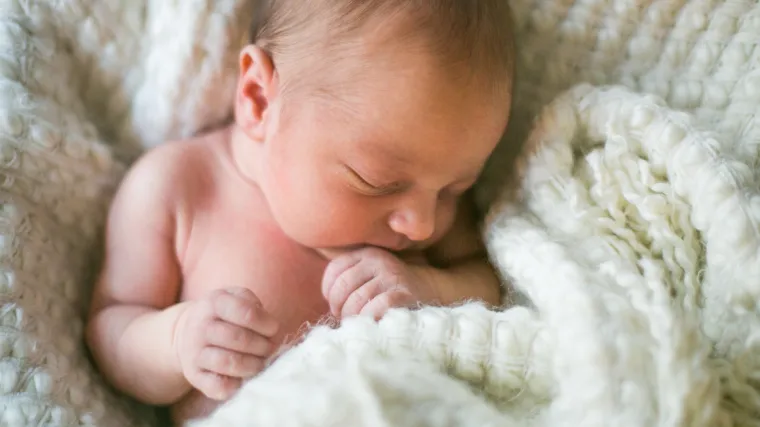 Bebe koje spavaju same brže utonu u san i bolje se naspavaju