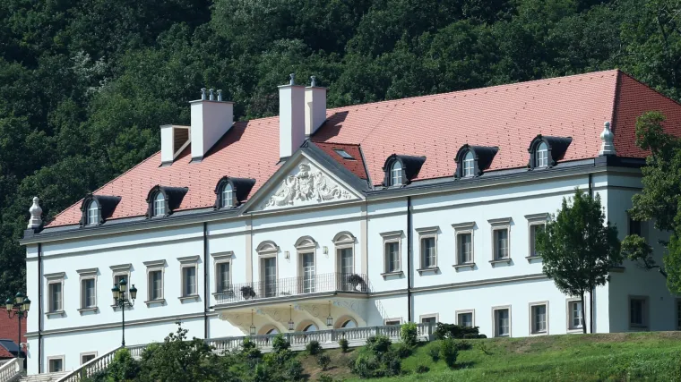 Posjetili smo Kulmerove dvore: izgleda da su spremni za prodaju, a Hrvatska za novog gazdu