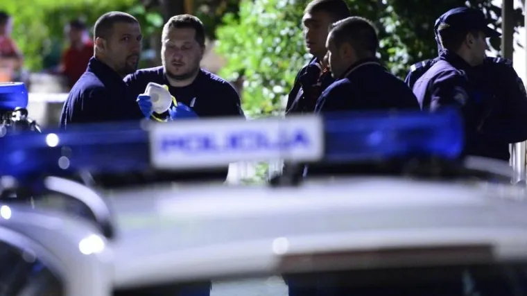 Pijani 35-godišnjak prijetio smrću, a pri uhićenju totalno podivljao: potukao se sa policijskim službenicima i samoozljeđivao
